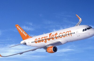 easyJet AR Uniform Try-On